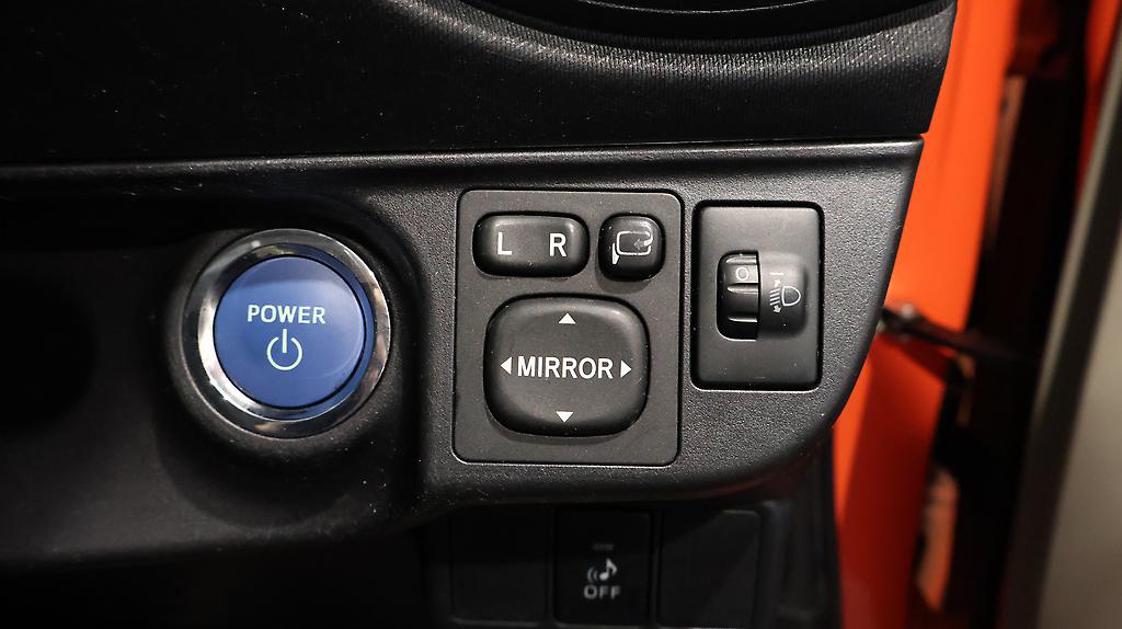 2012 Toyota Aqua S Model + Reverse Camera image 344851