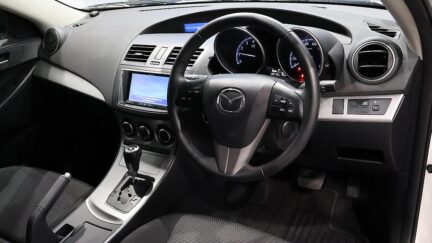 2012 Mazda Axela Sports 15S Super Low KMs image 340692