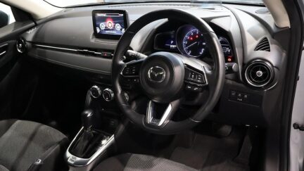 2016 Mazda Demio 13S Touring image 343030