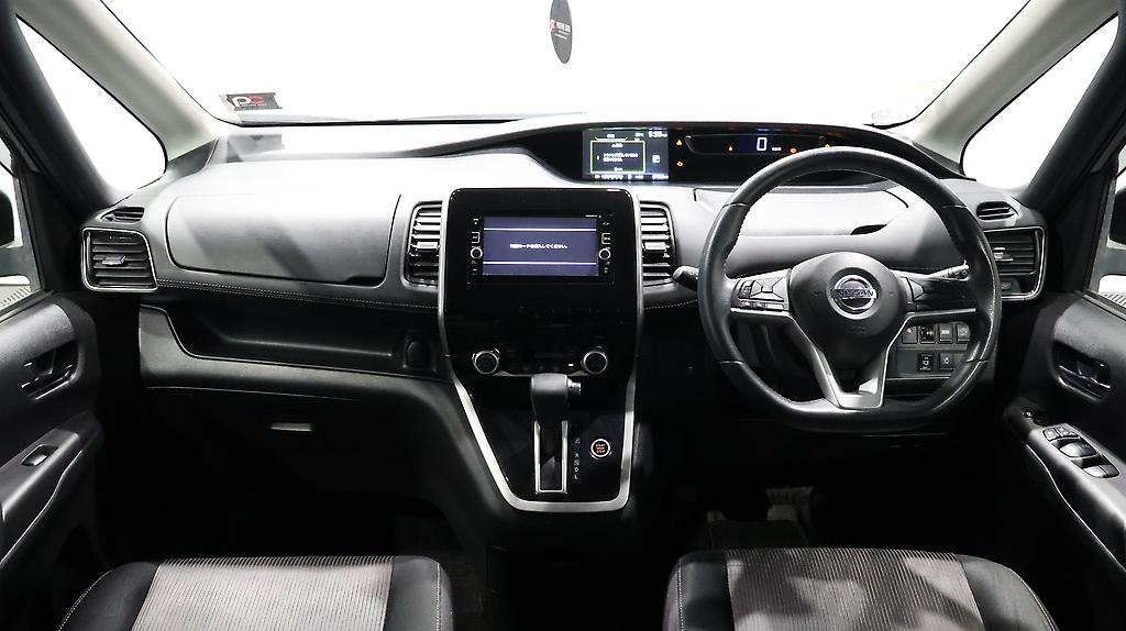 2016 Nissan Serena Hybrid Highway Star image 343560