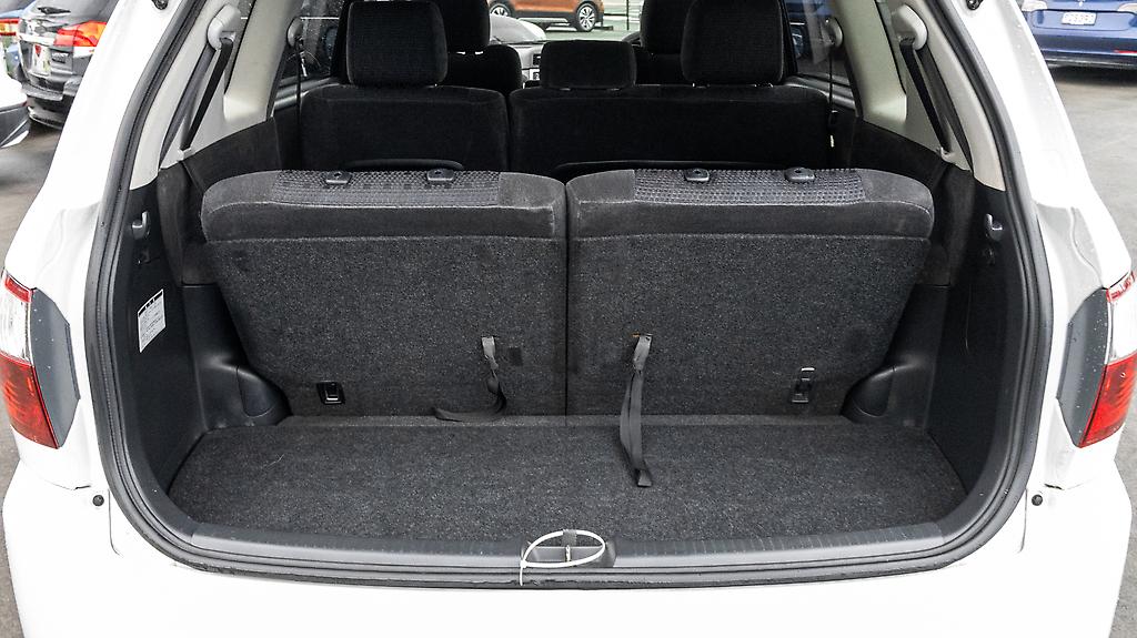 2006 Toyota Ipsum 240 S 7 Seater, Reverse camera image 342348