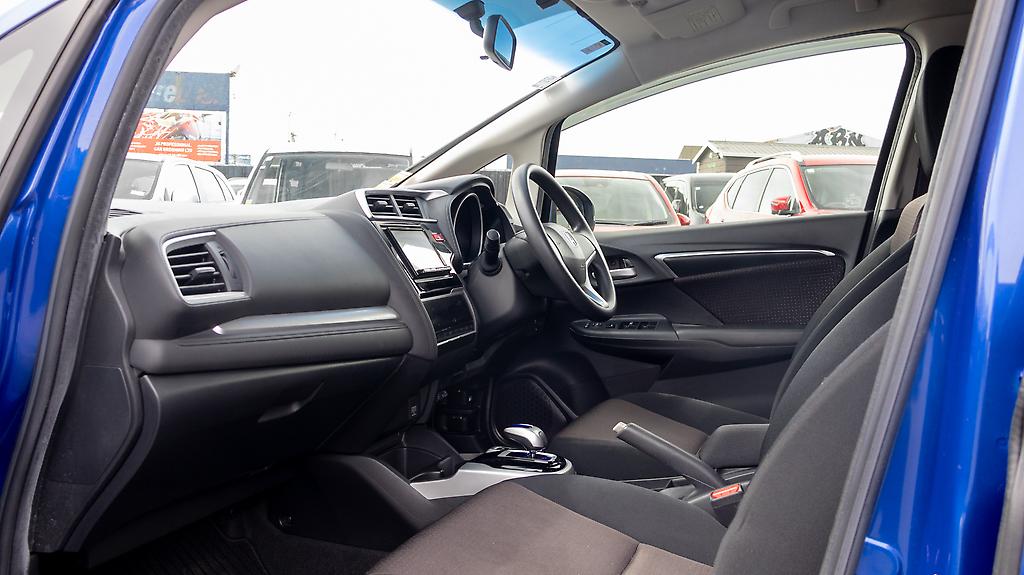 2013 Honda Fit F-Package Push start image 356813