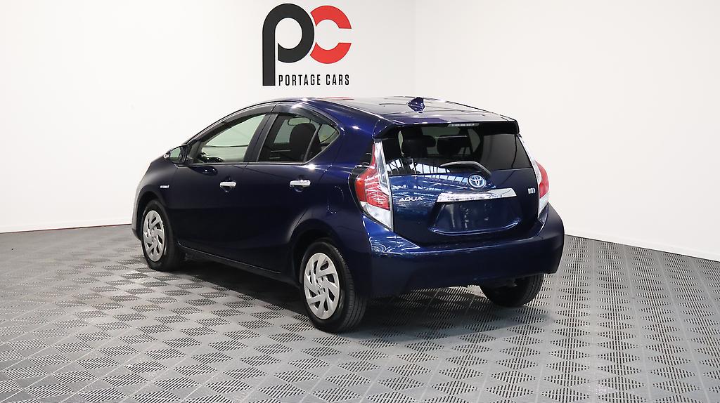 2016 Toyota Aqua Push Button + Reverse Camera image 343184