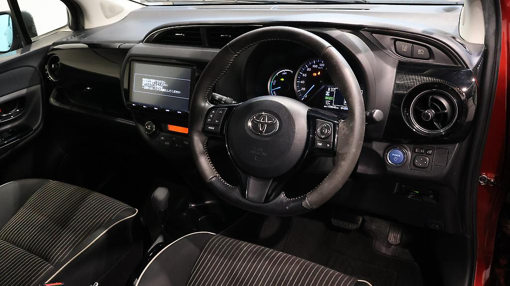 2017 Toyota Vitz Hybrid Jewela image 341741