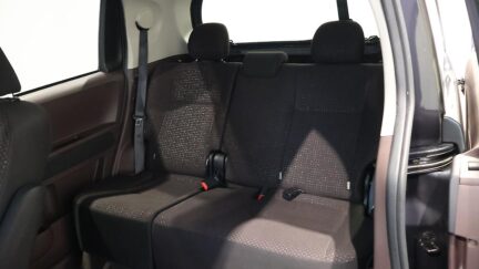 2013 Toyota Spade F Model image 343215