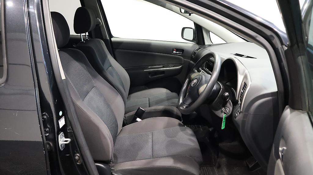 2005 Toyota Wish image 343757