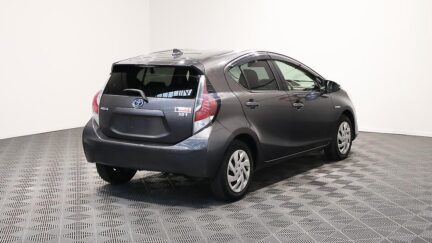 2015 Toyota Aqua image 345214