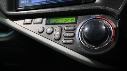 2013 Toyota Aqua S Model, Push Start, Bluetooth image 343458