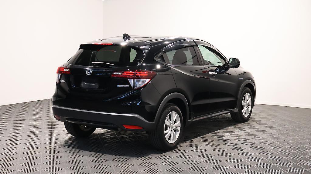 2014 Honda Vezel X Hybrid with Cruise Control, Smart Key and Reverse Camera image 345169