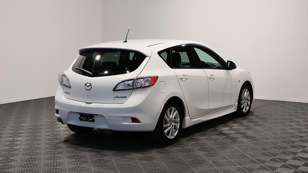 2012 Mazda Axela Sports 15S Super Low KMs image 340684