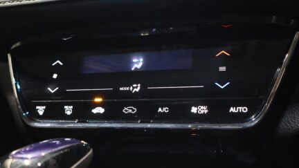 2015 Honda Vezel Hybrid Smart Key with Push Start and Reverse Camera image 344981