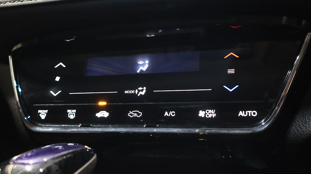 2015 Honda Vezel Hybrid Smart Key with Push Start and Reverse Camera image 344981