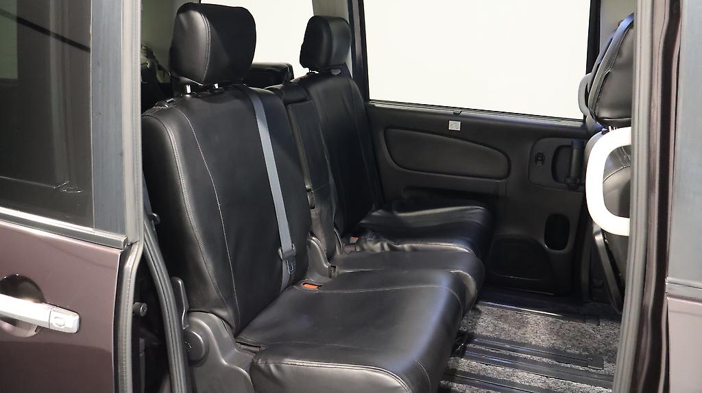 2013 Nissan Serena Highwaystar S-Hybrid image 345801