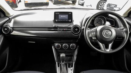 2015 Mazda Demio 13S 6AT FWD Push start image 342484