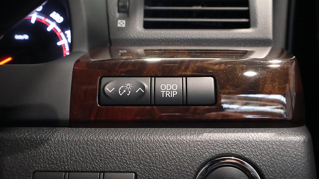 2012 Toyota Vellfire 2.4Z image 344637