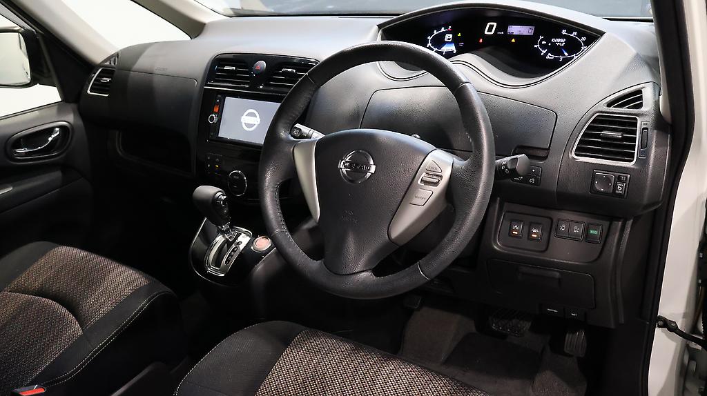 2015 Nissan Serena Hybrid Highway Star V Selection Facelift image 340894