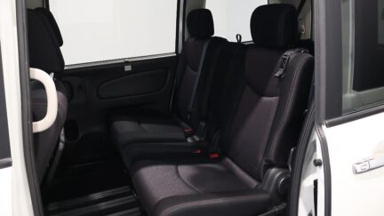 2013 Nissan Serena Highway Star S-Hybrid L Selection image 342128