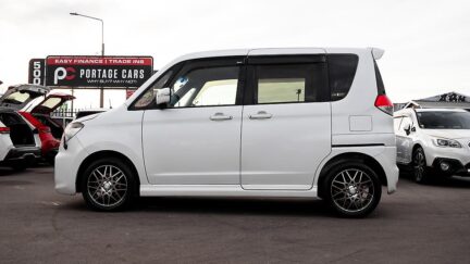 2015 Suzuki Solio Push Start , Dual power slide door image 345925
