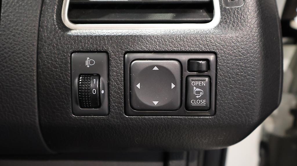 2013 Nissan Serena Highway Star S Hybrid image 341119