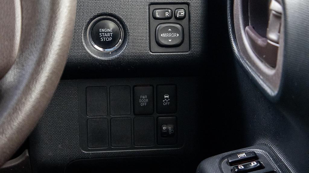 2013 Toyota Spade F Spec, Push start image 345024
