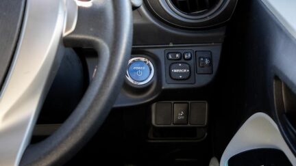 2012 Toyota Aqua F model hybrid Push start image 345717