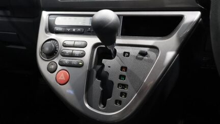 2005 Toyota Wish image 343763