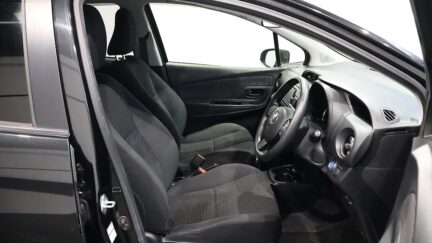 2017 Toyota Vitz Hybrid F Model image 344524