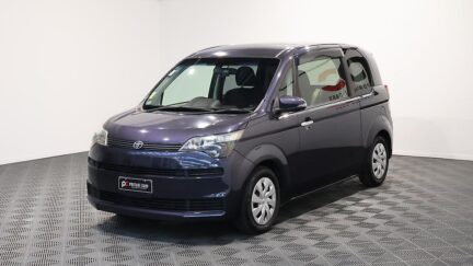 2013 Toyota Spade F Model image 343203