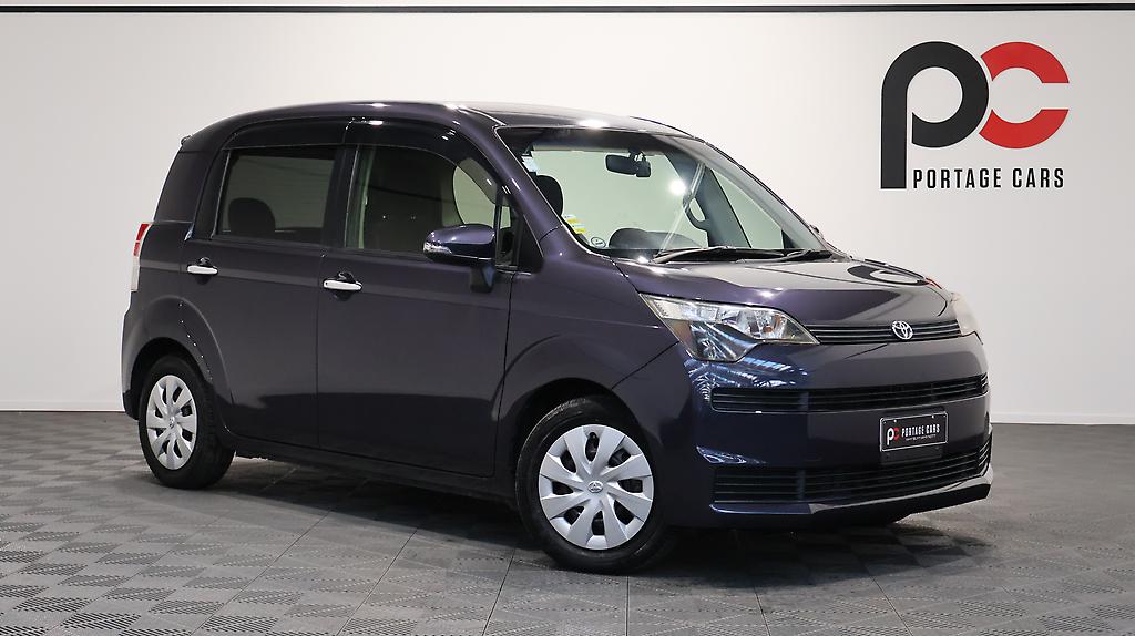 2013 Toyota Spade F Model image 343198