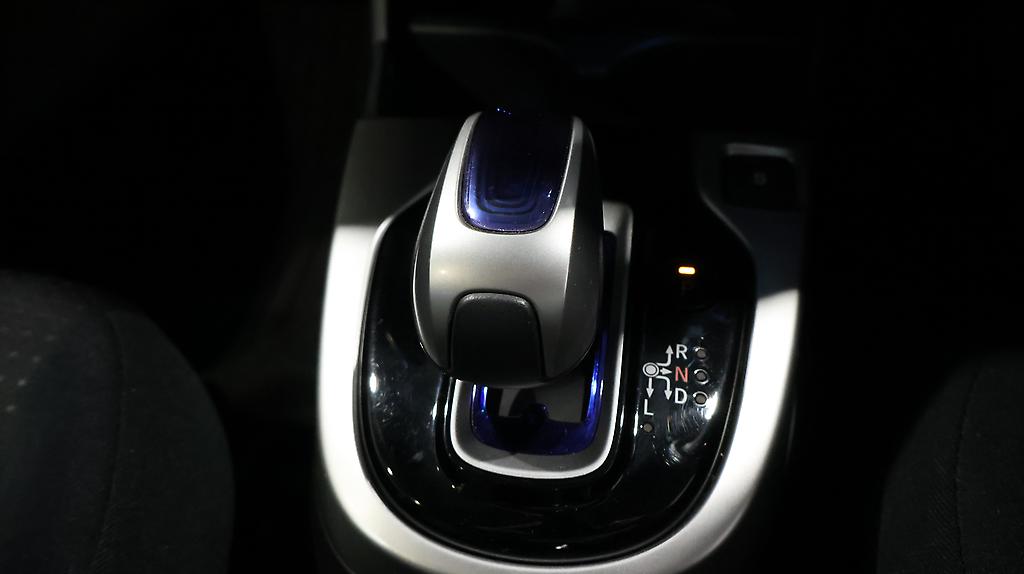 2013 Honda Fit F-Package Hybrid image 344156