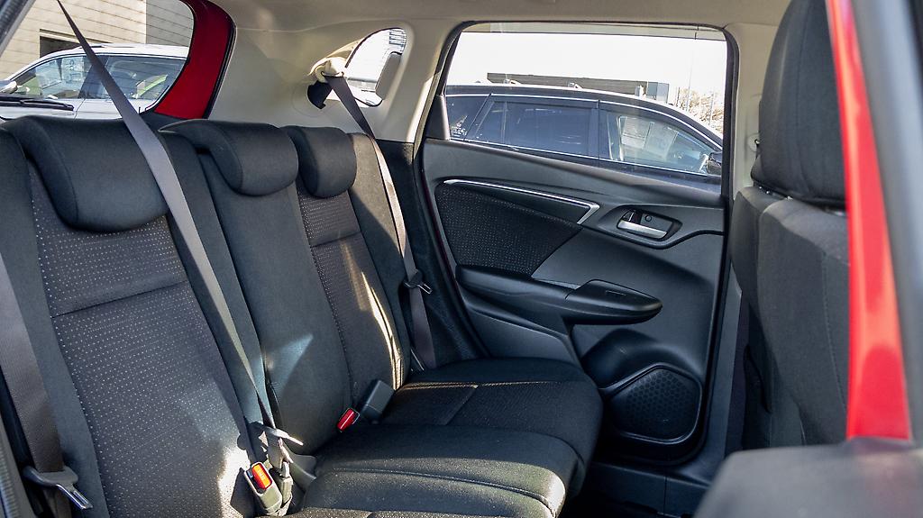2015 Honda Fit Hybrid F Spec Hybrid image 341045