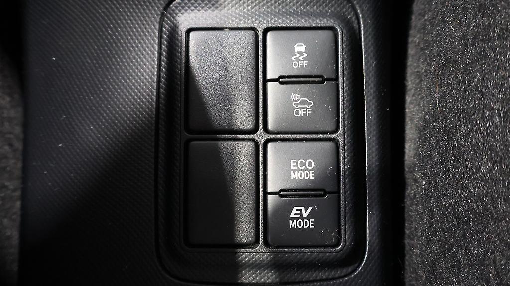 2016 Toyota Aqua G Model + Push Button Start image 341222