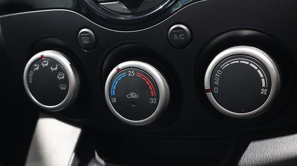 2012 Mazda Demio 13-Skyactiv image 345916