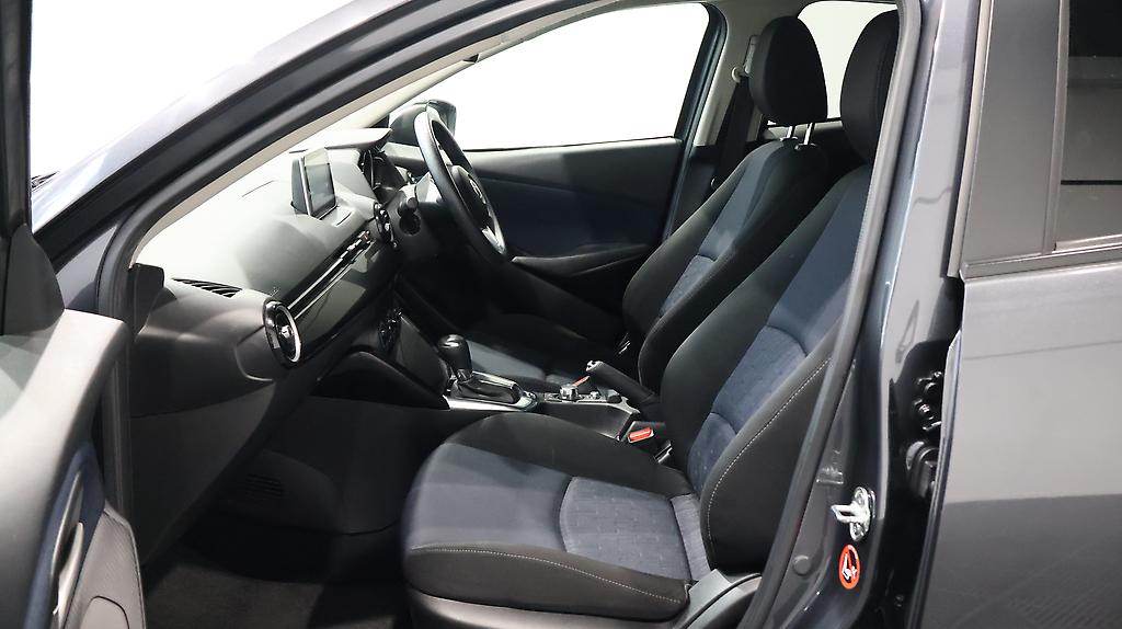 2014 Mazda Demio 13S + Steering Wheel Controls image 343431
