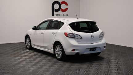 2012 Mazda Axela Sports 15S Super Low KMs image 340683