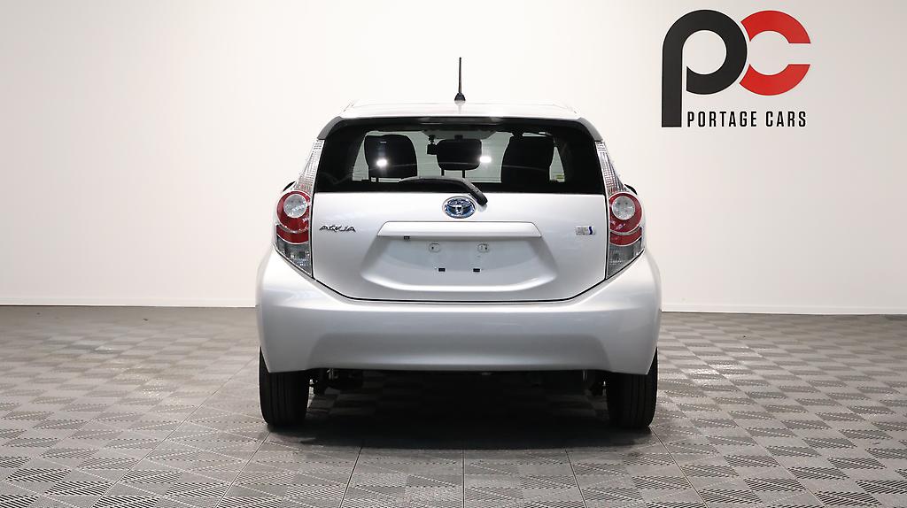 2013 Toyota Aqua S Model + Reverse Camera image 344303