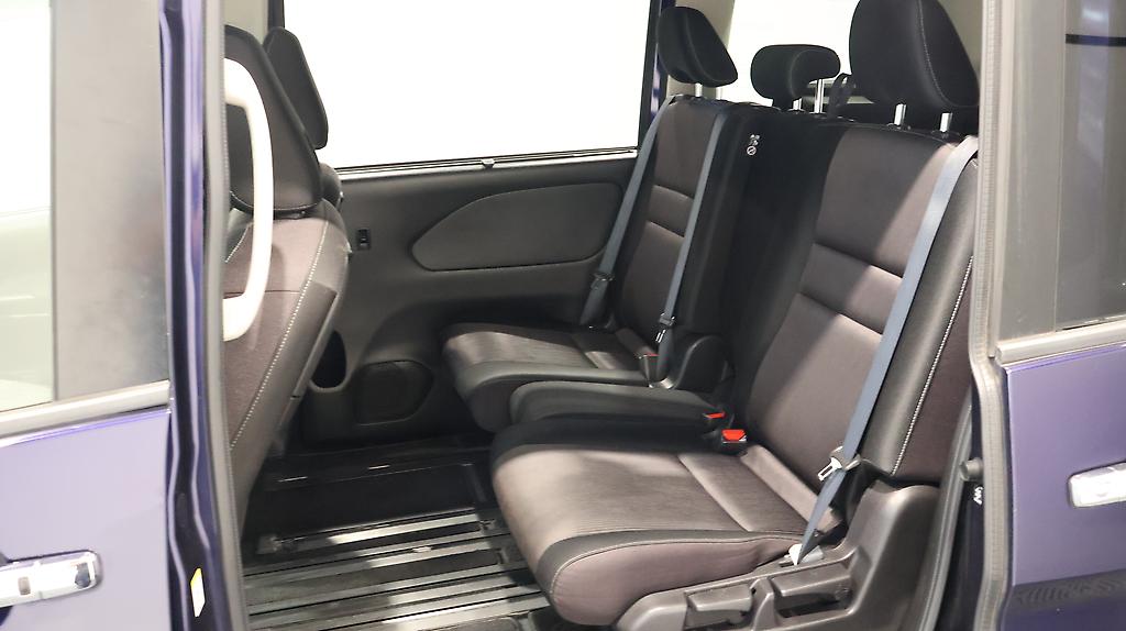 2016 Nissan Serena Hybrid Highway Star image 343556