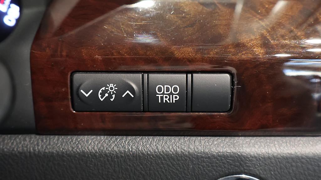 2012 Toyota Vellfire 24Z image 340677
