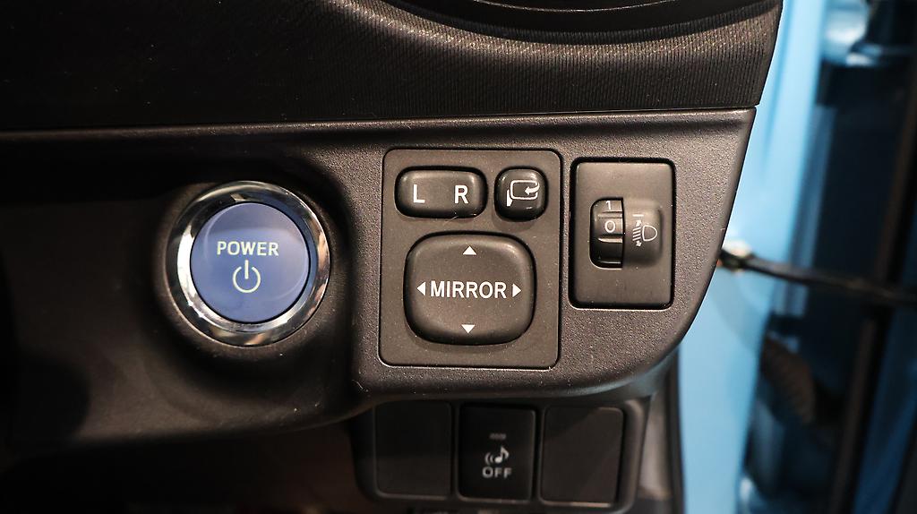 2013 Toyota Aqua S Model, Push Start, Reverse Camera image 349731