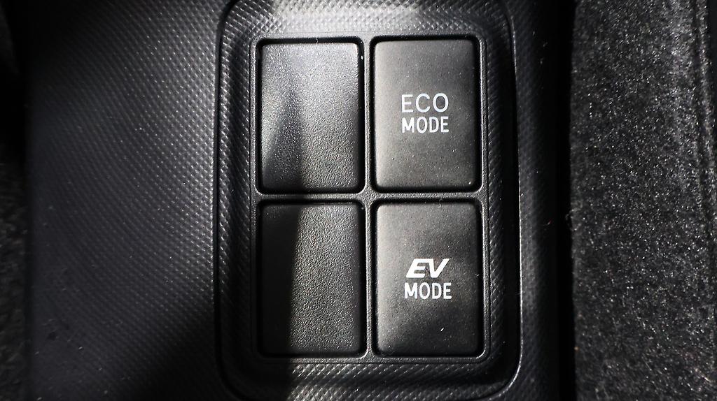 2013 Toyota Aqua Hybrid Black Soft Leather Selection, Push Start image 348876