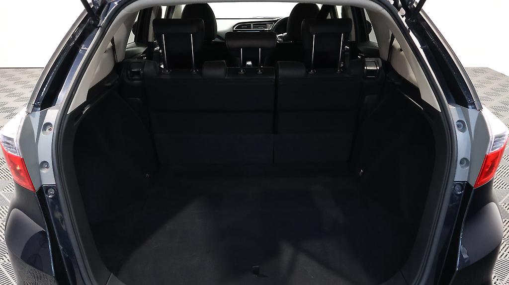 2016 Honda Shuttle Hybrid X image 348257
