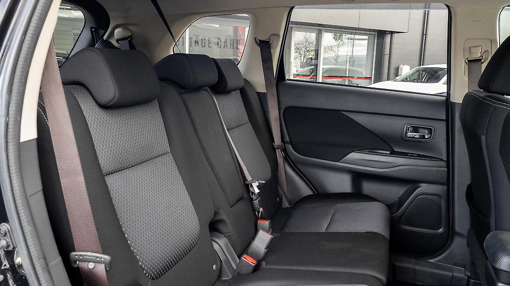 2015 Mitsubishi Outlander 4WD Push start, 7 Seater image 348429