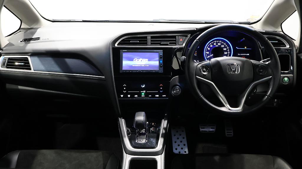 2016 Honda Shuttle Hybrid X image 348262