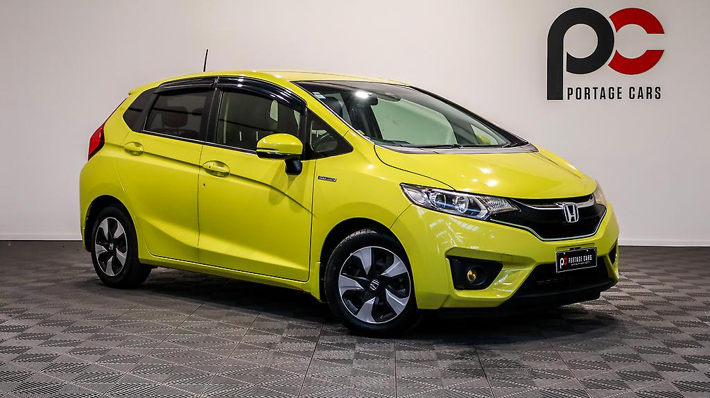2016 Honda Fit Hybrid L Package image 349132