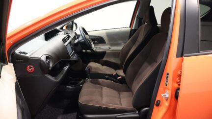 2012 Toyota Aqua G Model, Push Start, Heated Seats, Reverse Camera image 349553