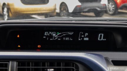 2015 Toyota Aqua F spec hybrid Push start image 348178