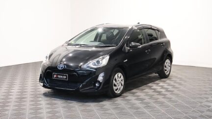 2015 Toyota Aqua S Model + Heated Seats image 347813