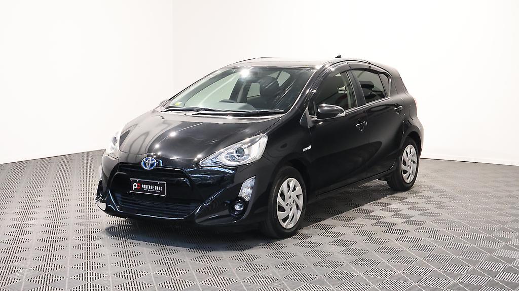 2015 Toyota Aqua S Model + Heated Seats image 347813