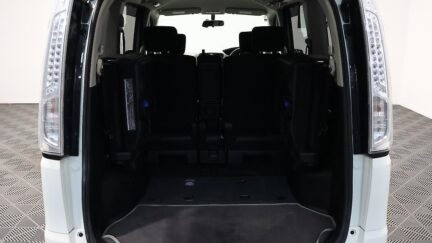 2013 Nissan Serena Hybrid Highway Star S image 348626