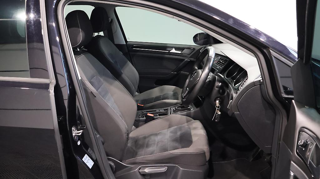 2013 Volkswagen Golf TSI Model image 349738